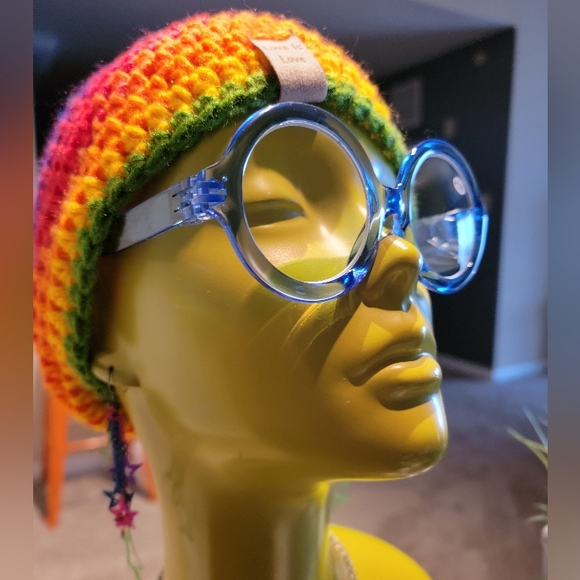 Readers +1.00 - Picture 2 of 5